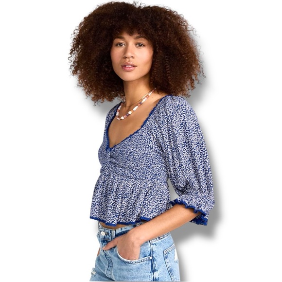 Free People Cropped Sweatheart Neckline V-neck 3/4 Sleeve Blue Floral Blouse - Picture 2 of 16